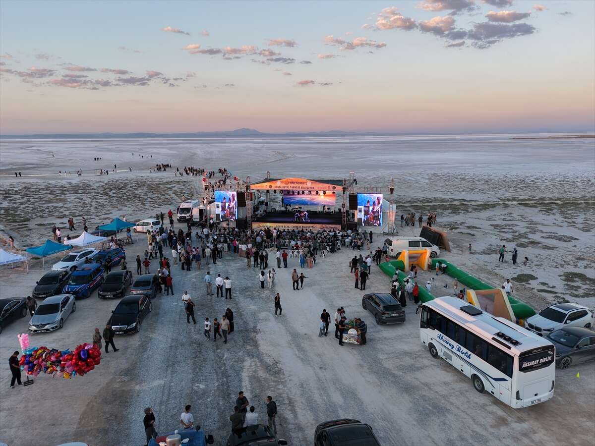 Dünyanın renkleri Tuz Gölü'nde buluştu! 25 ülke festival coşkusu yaşıyor 18